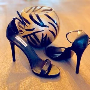 PRICE DROP! *SALE* Black Steve Madden strappy heel.  Never worn
